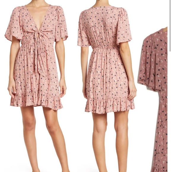 NWOT Lush Nordstrom Flutter Sleeve Flounce Mini Dress - Picture 1 of 7
